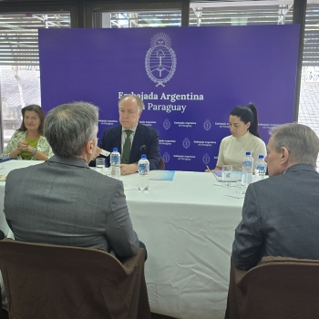 Reunión entre la CNCSP y el Embajador de la República Argentina